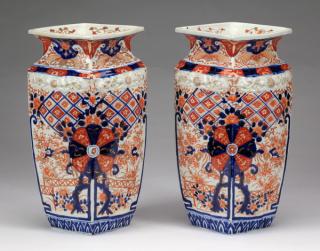 Appraisal: th c square Japanese Imari vases h Pair of Japanese