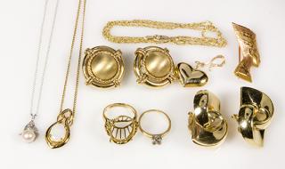 Appraisal: Collection of gem and gold jewelry Collection of gem and