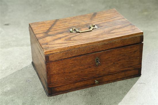 Appraisal: SUGAR BOX Oak box with hinged lid interior handled breaker