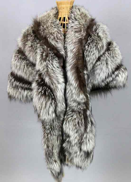 Appraisal: Furs - Mink Short Coat Fox StoleConsisting of shortie mink