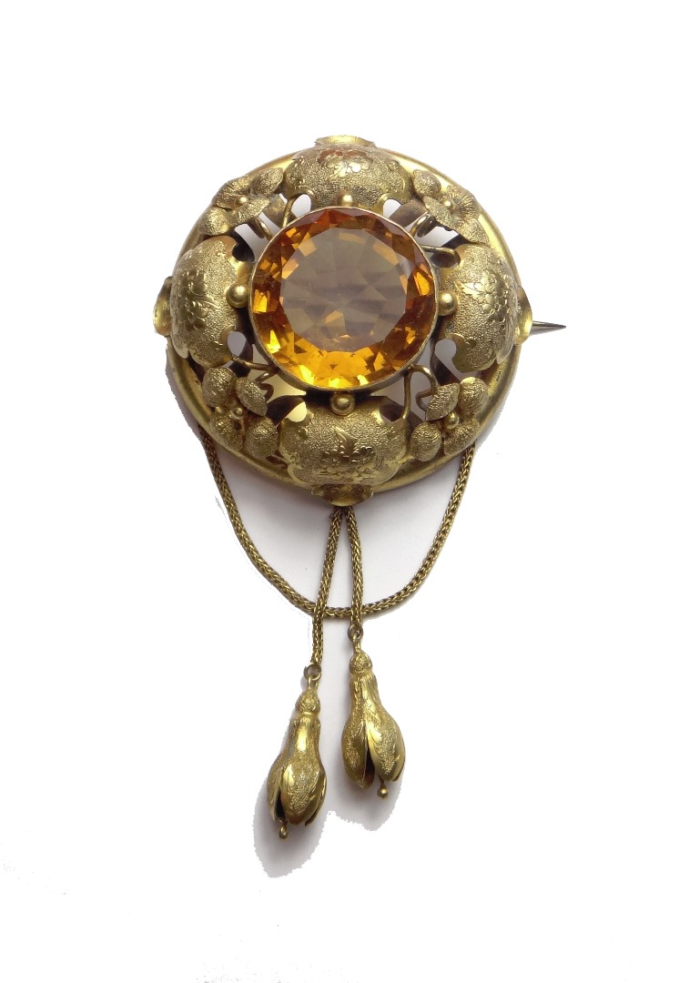 Appraisal: A Victorian gold mounted citrine set single stone brooch collet