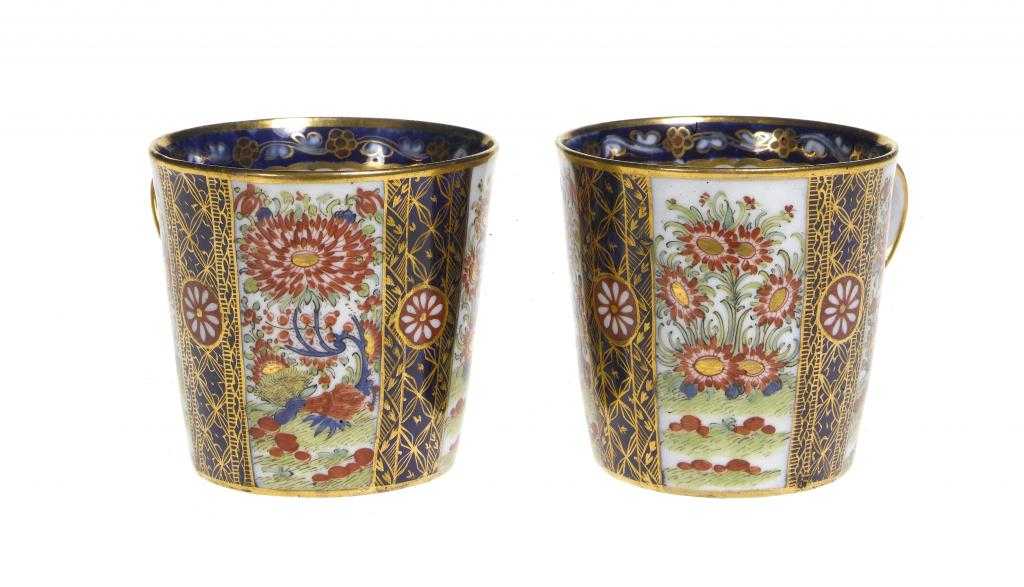 Appraisal: A PAIR OF CHAMBERLAIN BEST QUEEN'S MOSAIC COFFEE CUPS PATTERN