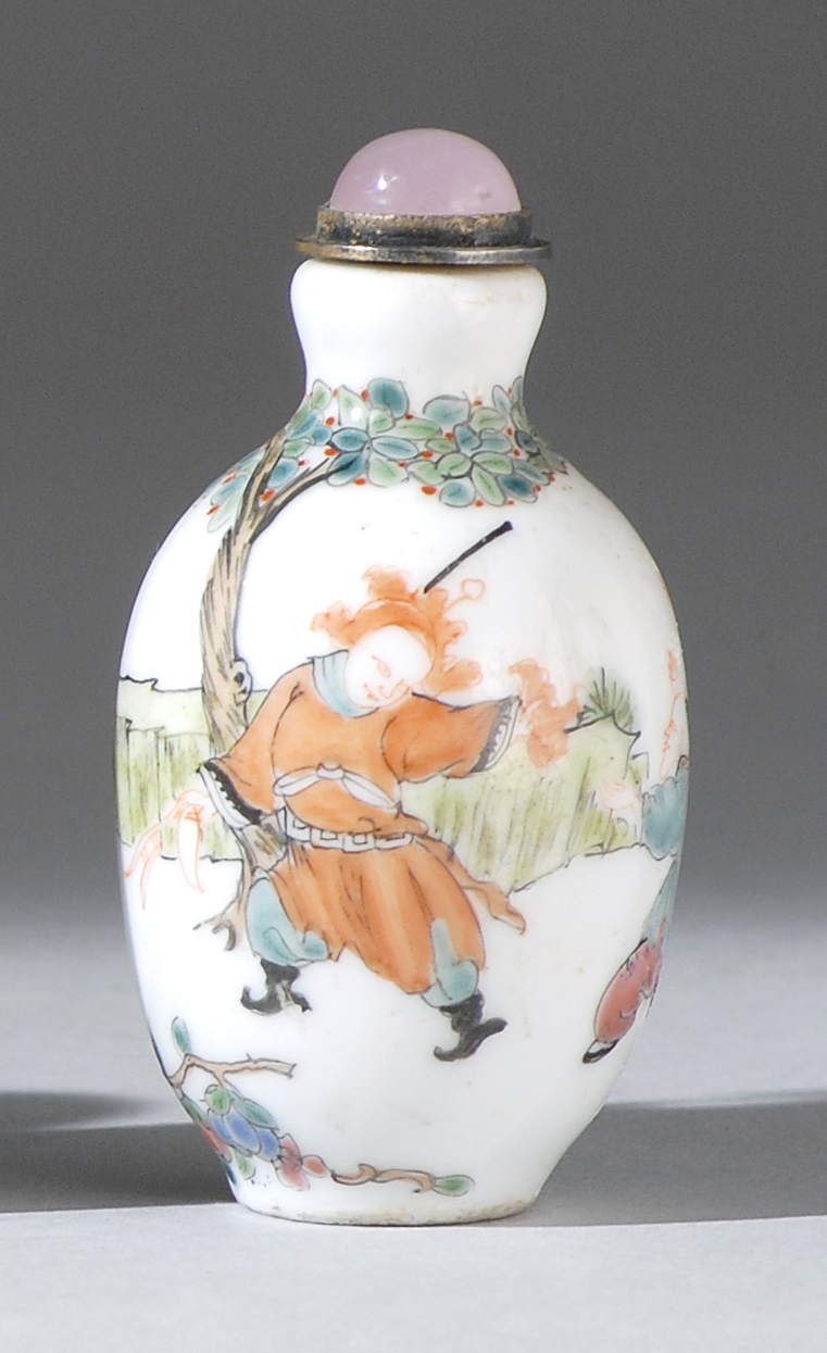 Appraisal: PAINTED PORCELAIN SNUFF BOTTLE Mid- th CenturyIn elongated ovoid form