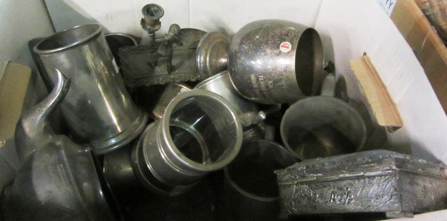 Appraisal: A quantity of pewter tankards and silver plated items