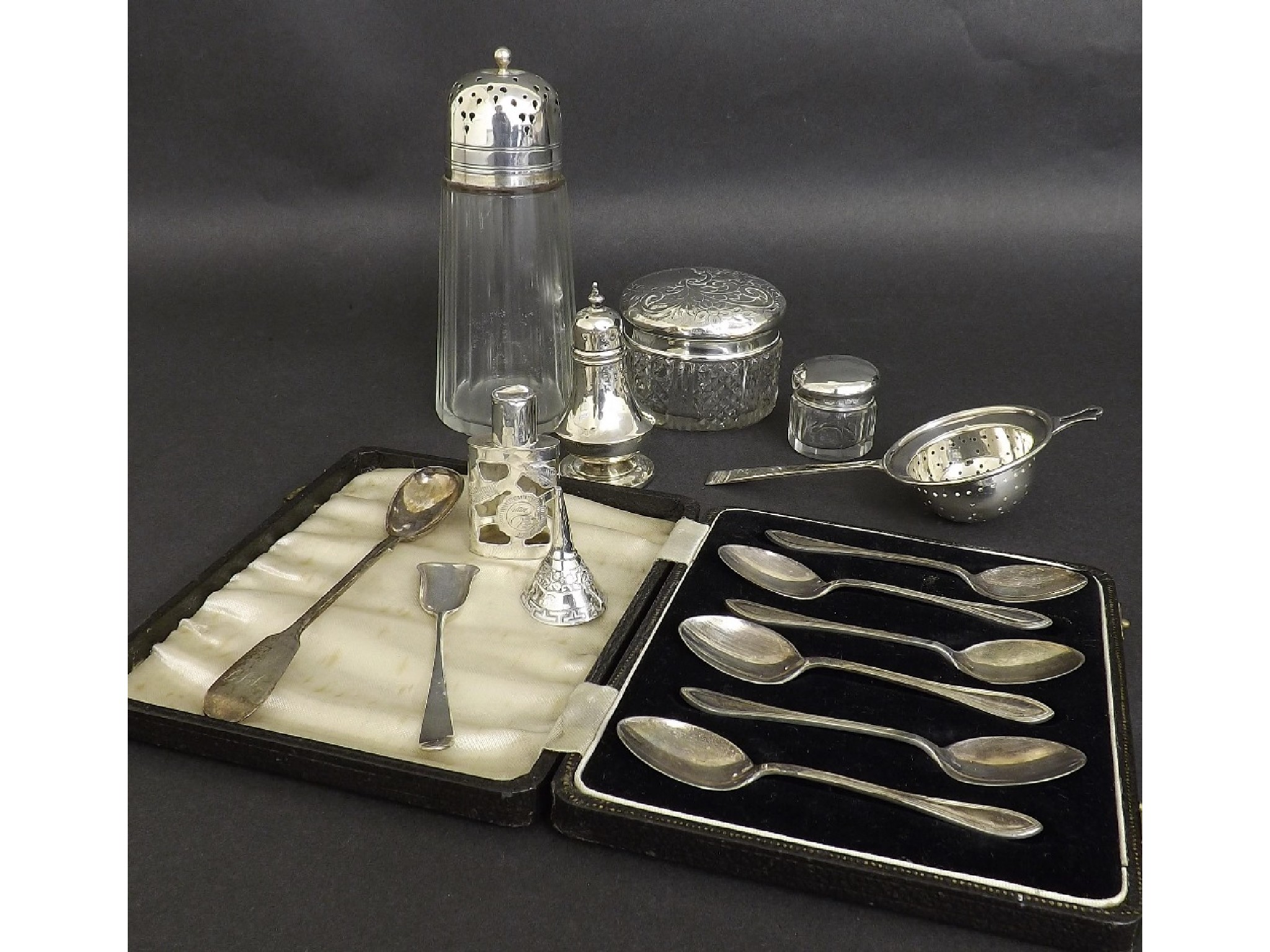 Appraisal: Mixed collection of bijouterie silver to include cased set of