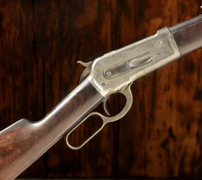 Appraisal: WINCHESTER MODEL LEVER ACTION RIFLE - caliber round barrel plain