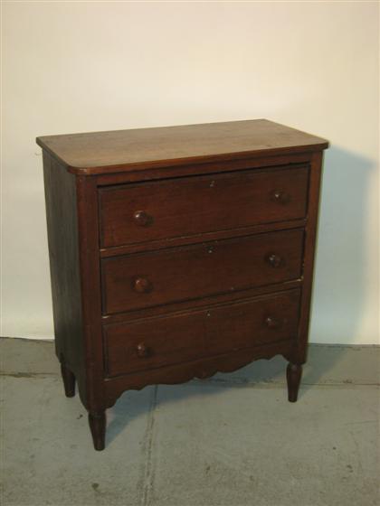 Appraisal: Small mahogany chest of drawers th century H in W