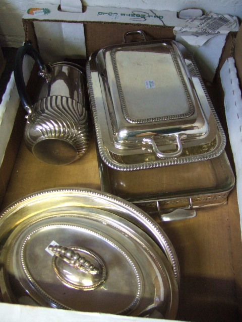 Appraisal: Plated wares comprising a twin handled vegetable dish stand fitted