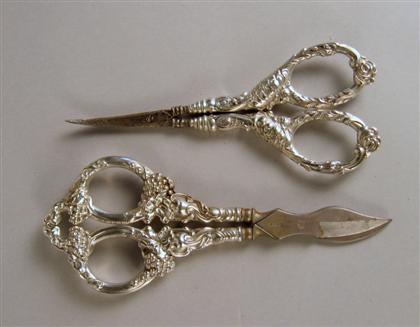 Appraisal: Two American sterling silver grape shears early th century Both