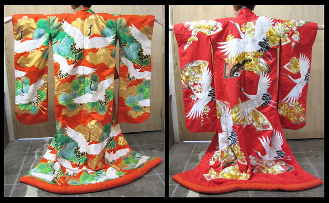 Appraisal: TWO JAPANESE SILK COTTON KIMONOS late Taisho Periods each embroidered