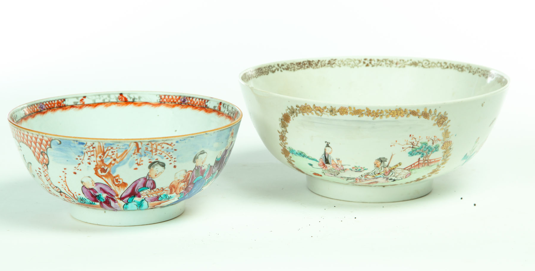 Appraisal: TWO EXPORT BOWLS China late th-early th century Famille Rose