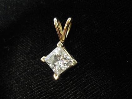 Appraisal: One carat princess cut diamond pendantSimple karat yellow gold pendant