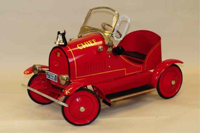 Appraisal: CADILLAC FIRE CHIEF PEDAL CAR A restored classic Fire Chief's