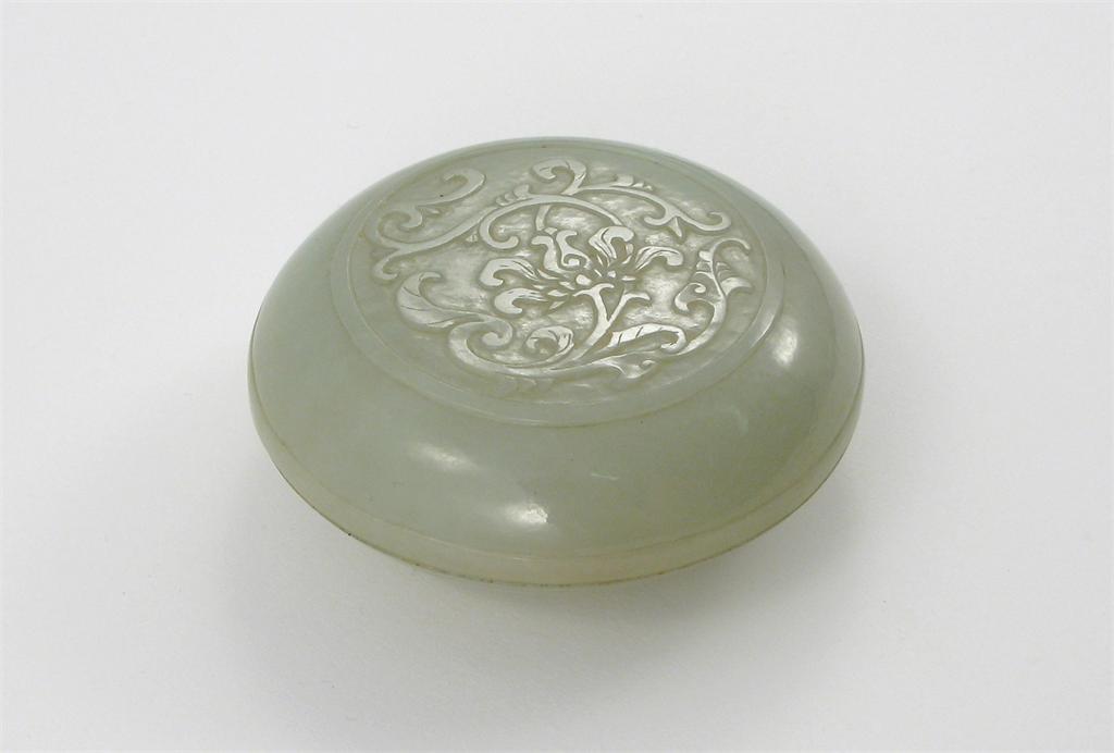 Appraisal: A Chinese pale celadon jade circular box and cover