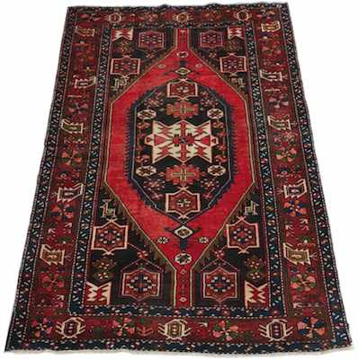 Appraisal: A Persian Heriz Area Rug Apprx '- x '- Low