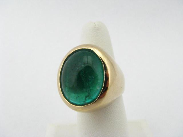 Appraisal: K yellow gold ring with large cabochon emerald approx mm