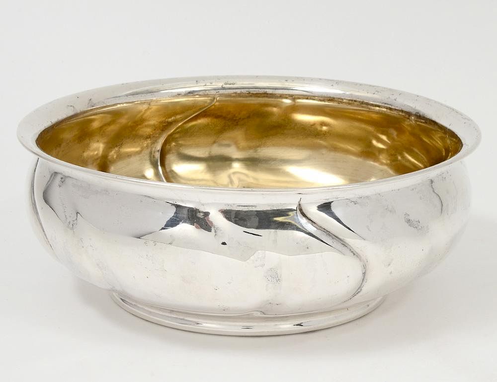 Appraisal: CONTINENTAL SILVER BOWL German th Century Fine Of circular shape