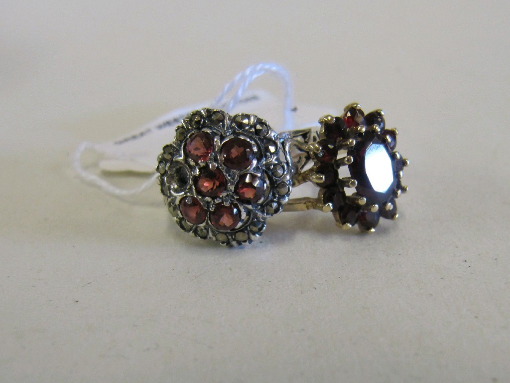 Appraisal: Lot comprising ct gold garnet cluster ring and a silver