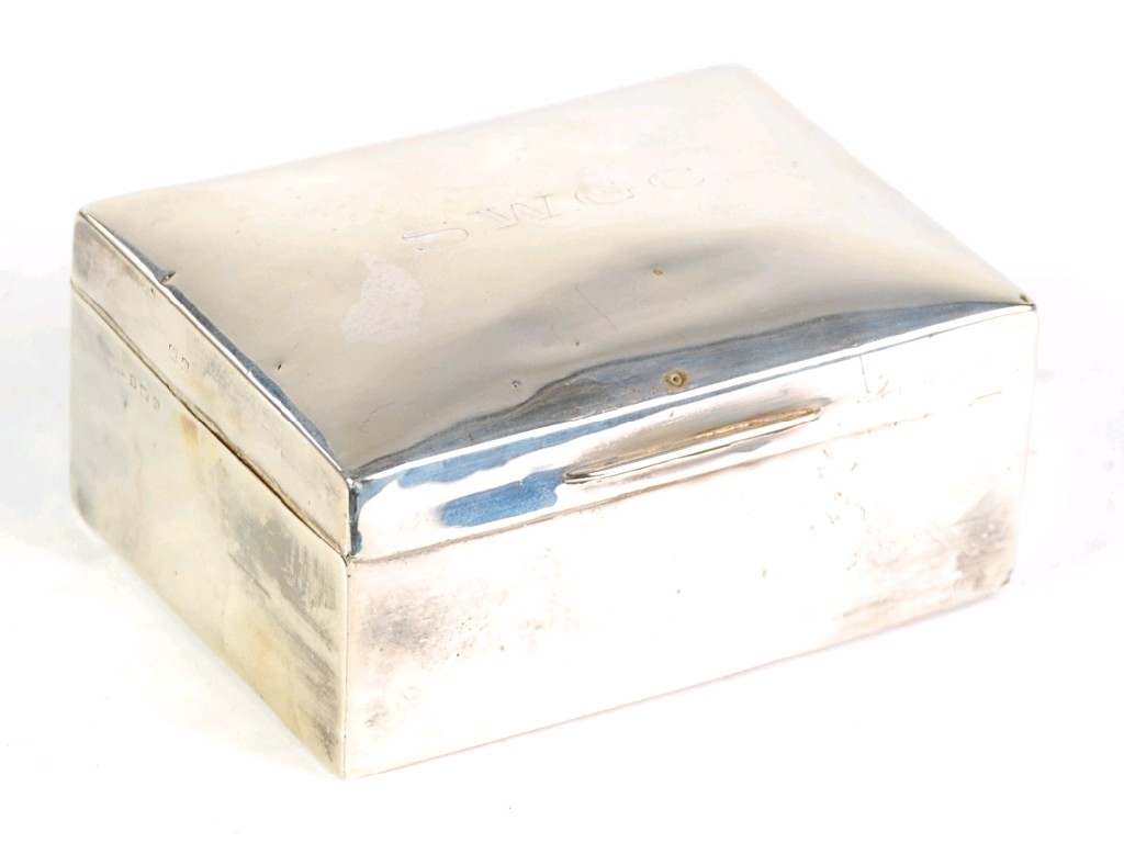 Appraisal: GEORGE V PLAIN SILVER TABLE CIGARETTE BOX typical form with