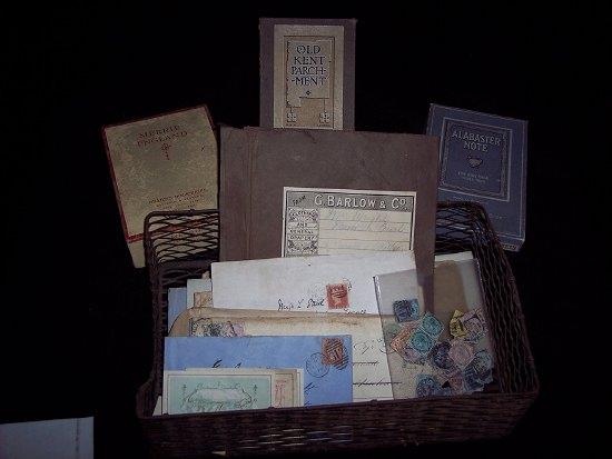 Appraisal: Sundry notepaper envelopes etc and a quantity of Victorian and