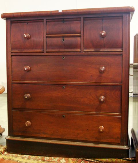 Appraisal: A th century Australian cedar chest of drawers cms wide