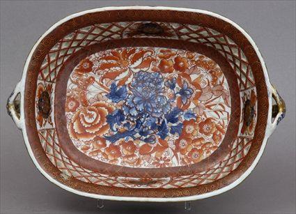 Appraisal: JAPANESE IMARI PORCELAIN TWO-HANDLED OVAL BASKET The oval pierced lattice