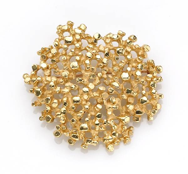 Appraisal: An eighteen karat gold brooch Ed Weiner signed EW attributed