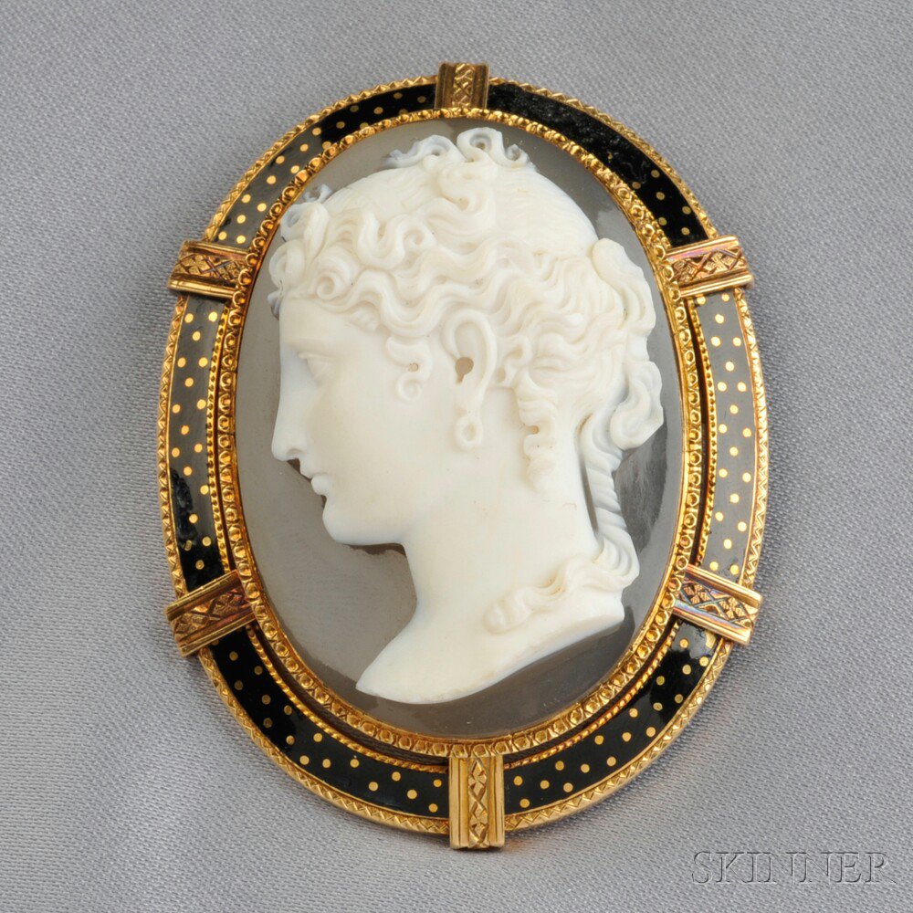 Appraisal: Antique kt Gold and Hardstone Cameo Pendant Brooch depicting a