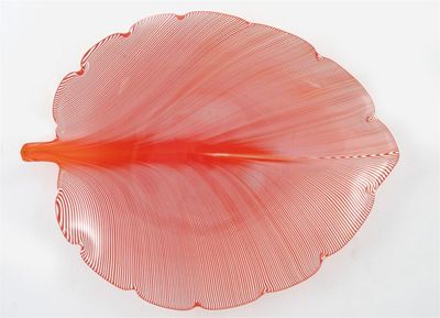 Appraisal: A Venini Murano glass leaf dish designed by Tyra Lundgren