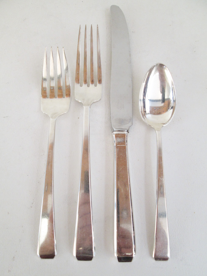 Appraisal: TOWLE CRAFTSMAN STERLING SILVER FLATWARE SET plus storage chest ninety-eight