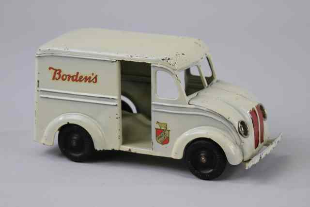 Appraisal: KINGSBURY BORDEN'S MILK TRUCK C pressed steel painted in company