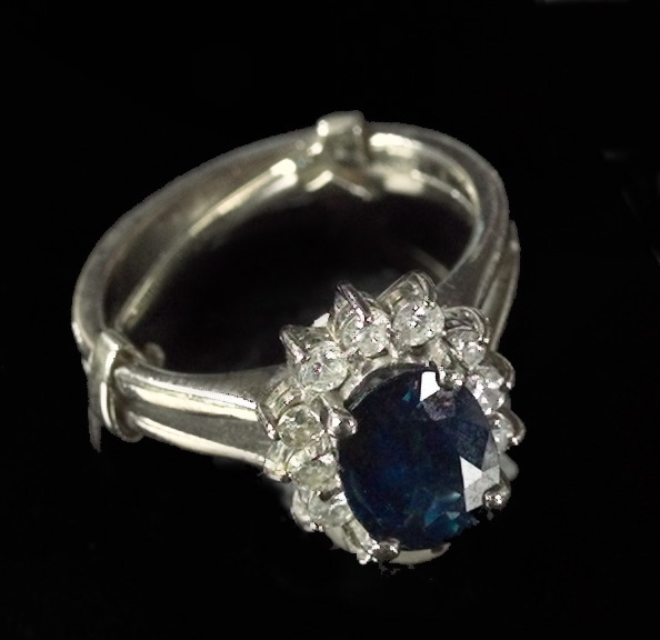 Appraisal: American Platinum Sapphire and Diamond Lady's Ring composed of a