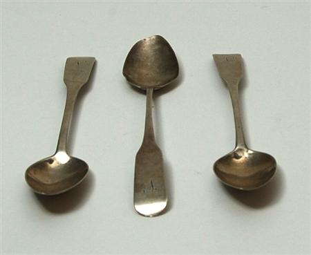 Appraisal: Montrose - a set of three Scottish provincial teaspoons J