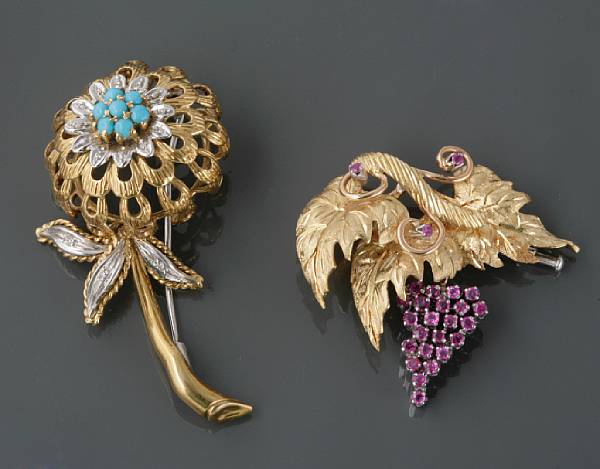 Appraisal: A collection of two gem-set and k gold brooches Italy