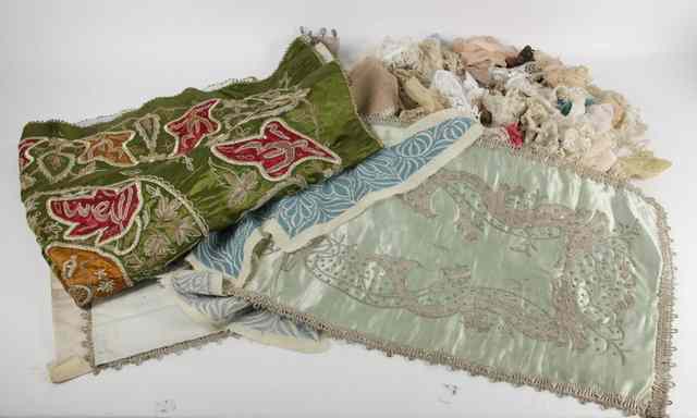 Appraisal: An Eastern table runner and various other table runners etc