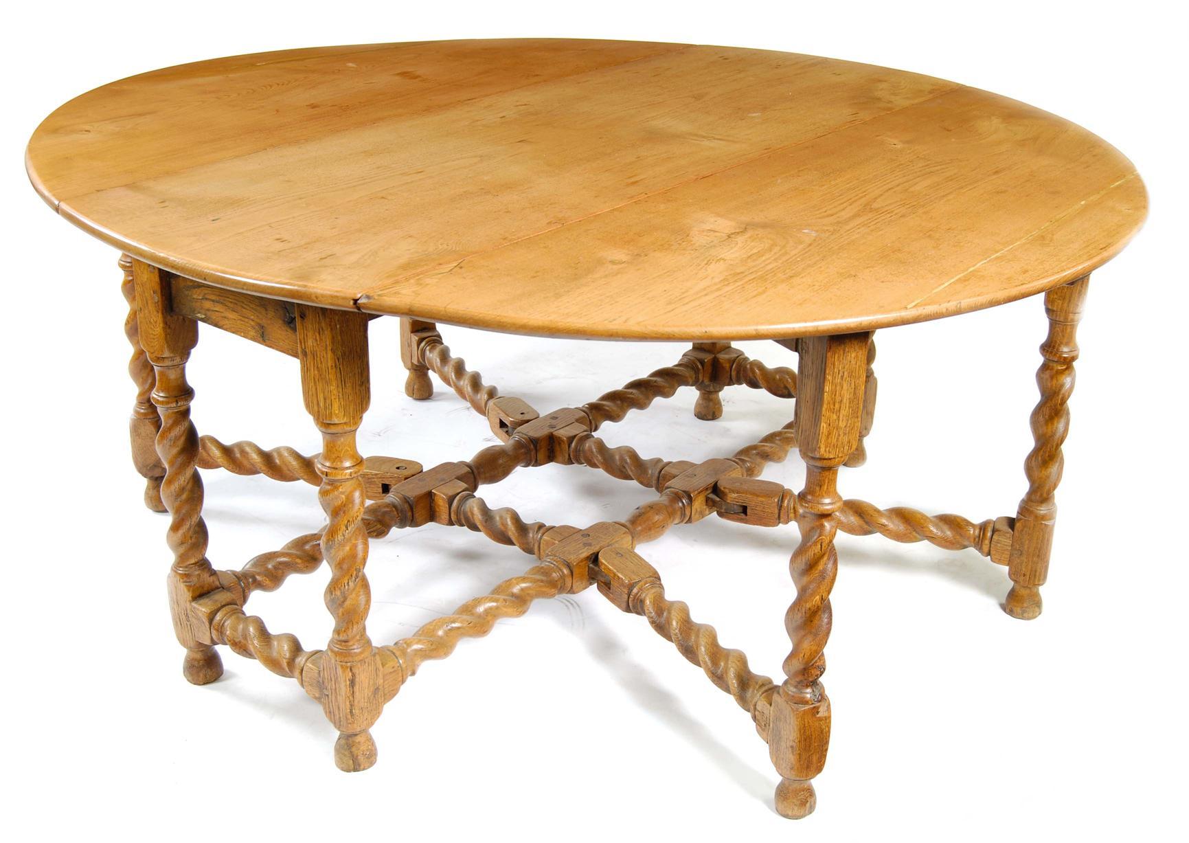 Appraisal: An oak gateleg table