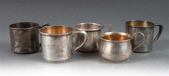 Appraisal: Three American sterling silver baby cups by various makers with