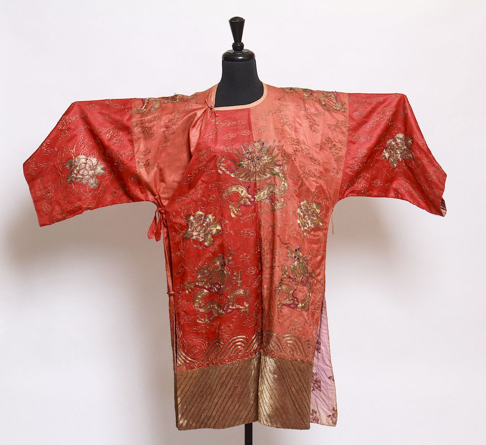 Appraisal: Chinese Qing -Dragon Embroidered Silk Jifu Robe Chinese Qing Dynasty