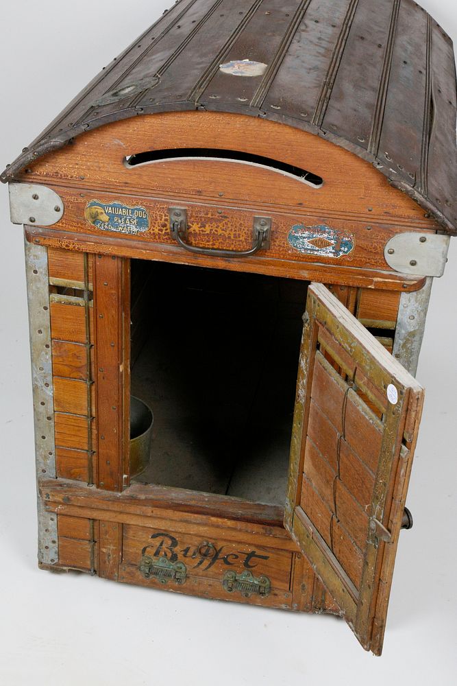 Appraisal: Pen Craig Kennels Wooden Dome Top Dog Carrier Turn of