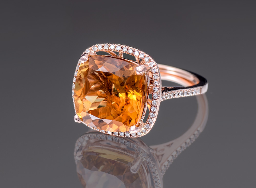 Appraisal: ROSE GOLD CT CITRINE RING Centering an approx Ct cushion