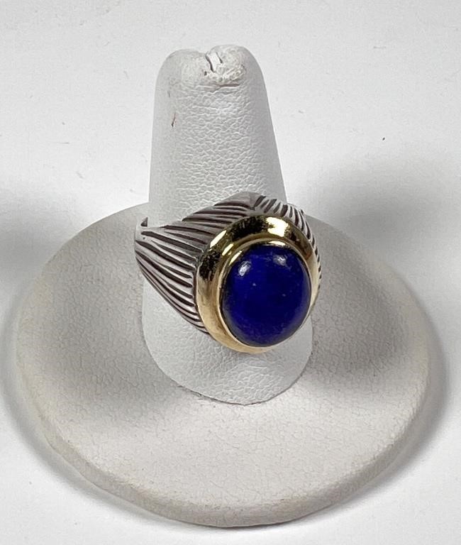 Appraisal: K white gold ring with blue cabochon stone possibly tourmaline