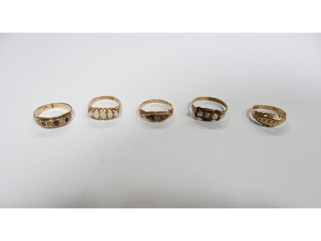 Appraisal: Lot comprising two Victorian ct gold rings with diamonds and