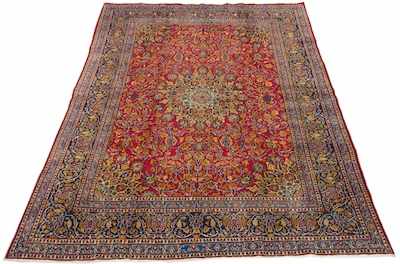 Appraisal: A Persian Isfahan Carpet Apprx '- x '- Low wool