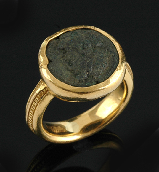 Appraisal: An ancient coin set ring The ancient Greek coin bezel