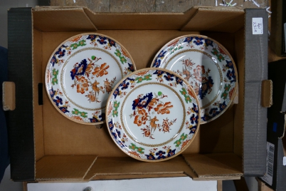 Appraisal: A collection of early Minton decorated wall plates with birds