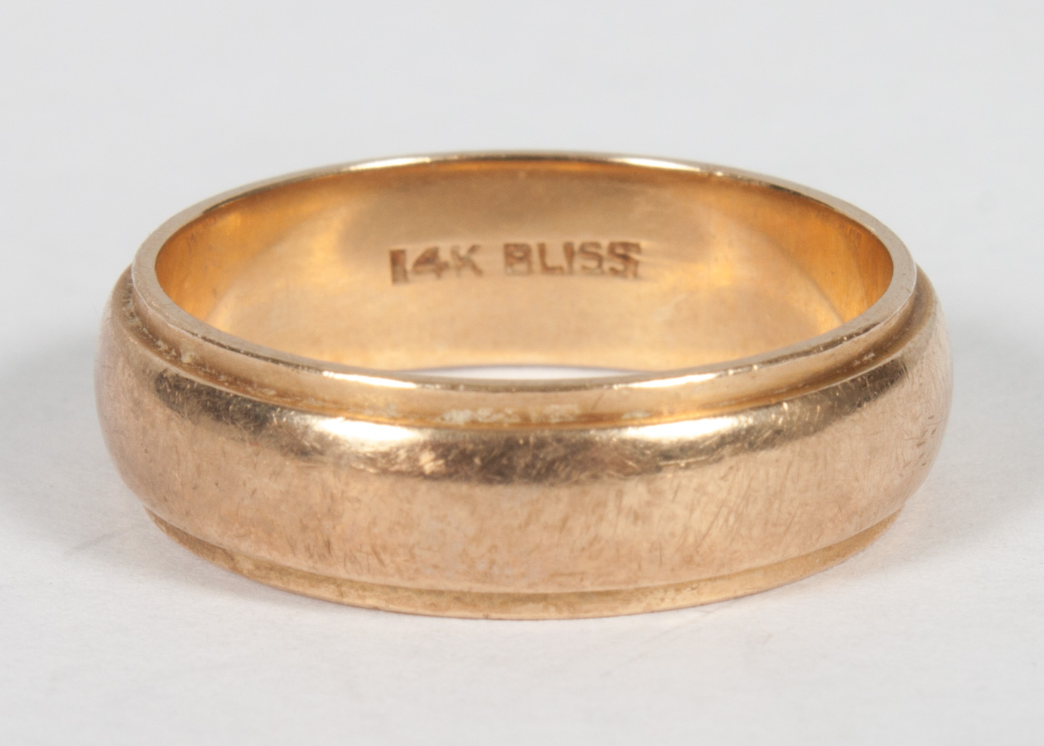 Appraisal: K gold wedding band marked K Bliss about mm wide