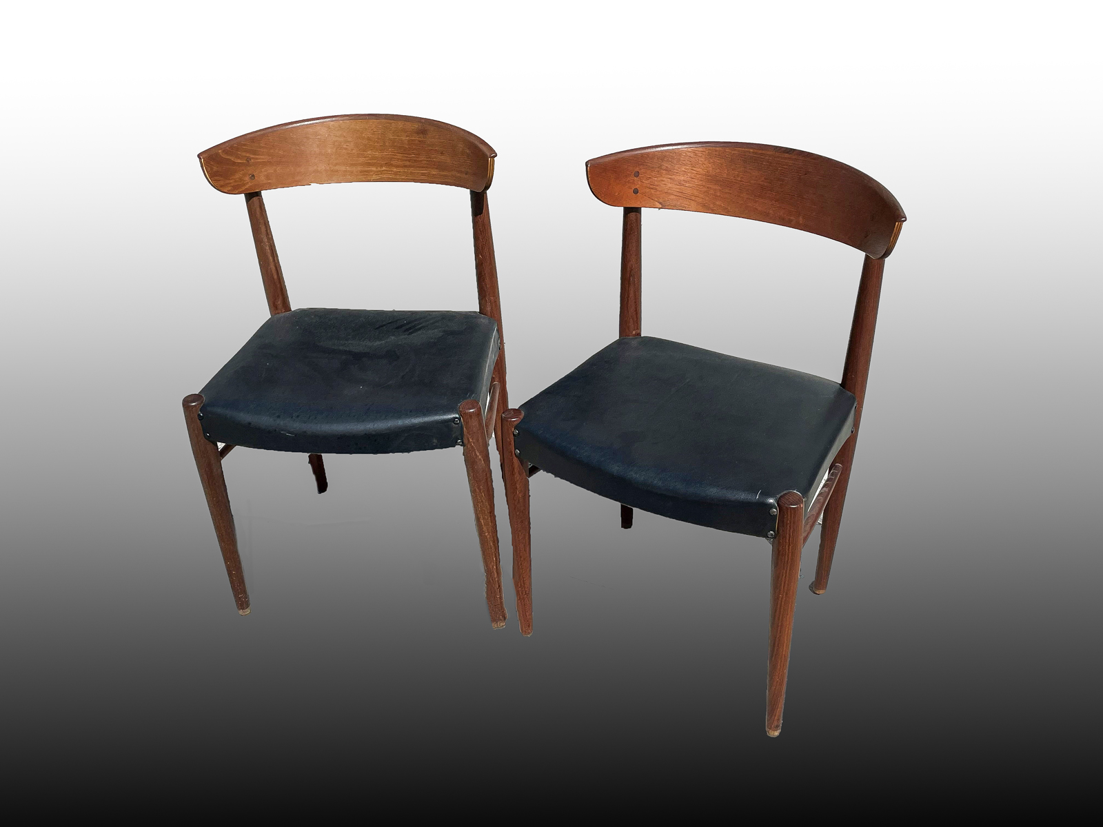 Appraisal: PAIR OF MODERNE DANISH TEAK SIDE CHAIRS Pair of Danish