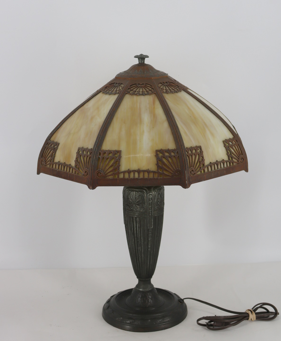 Appraisal: ANTIQUE ARTS AND CRAFTS PANEL SLAG GLASS TABLE Lamp From