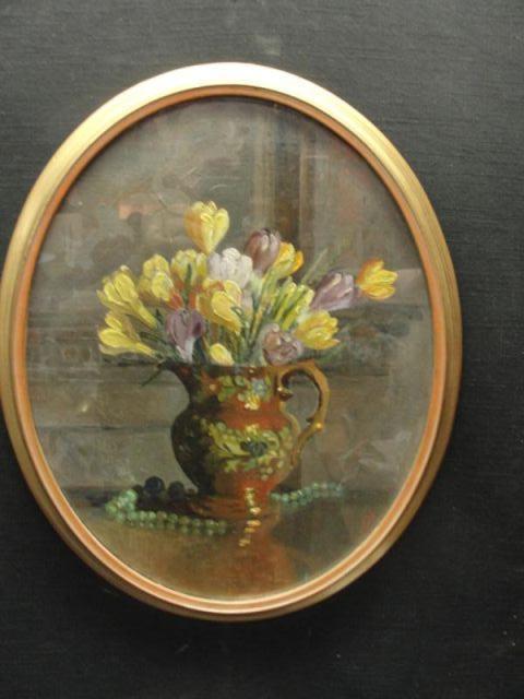 Appraisal: Oval Oil Painting of Floral Still Life in Gilt Frame