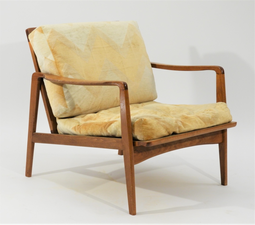 Appraisal: DANISH MCM MODERN ARNE VODDER TYPE CHAIR Denmark th CenturyCanted